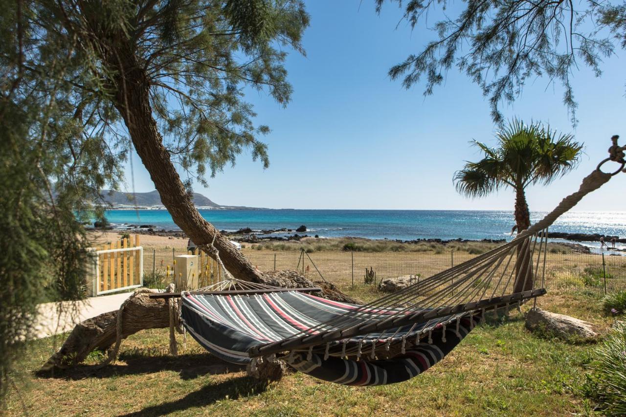 Mera Beachfront House - Фаласарна Екстериор снимка