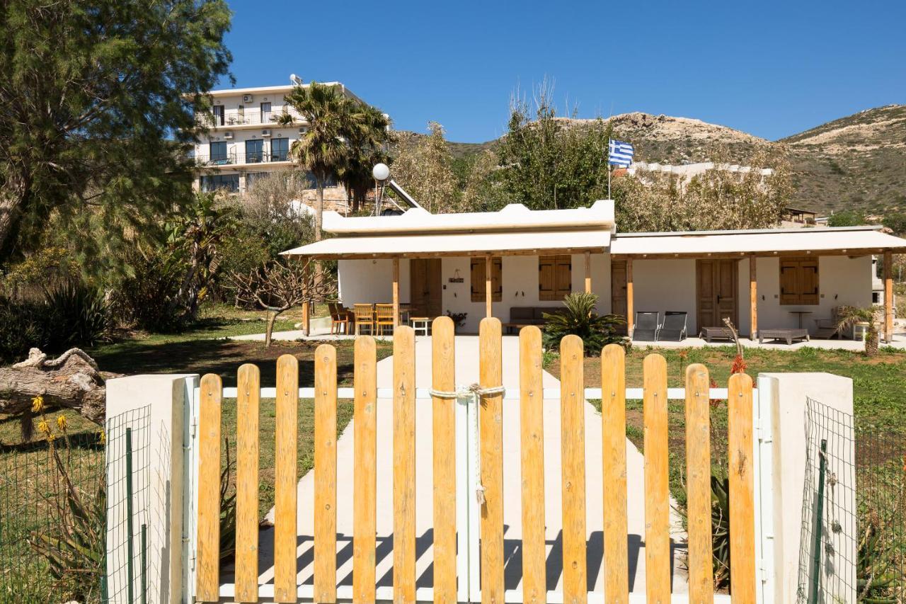 Mera Beachfront House - Фаласарна Екстериор снимка