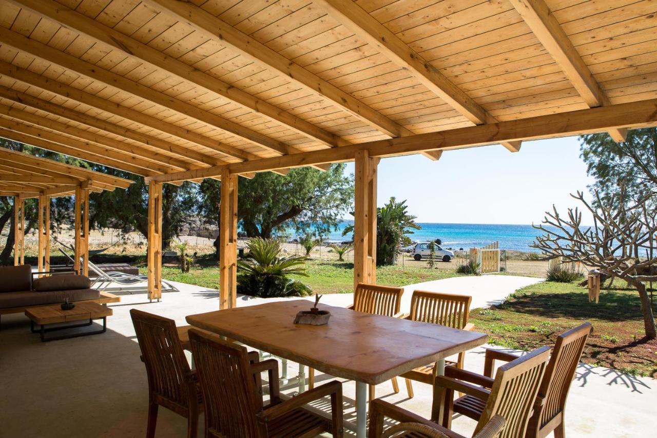 Mera Beachfront House - Фаласарна Екстериор снимка