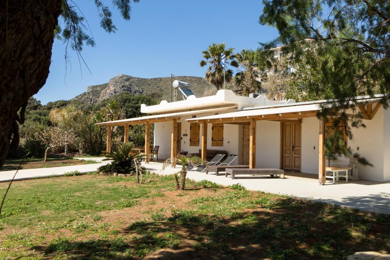Mera Beachfront House - Фаласарна Екстериор снимка