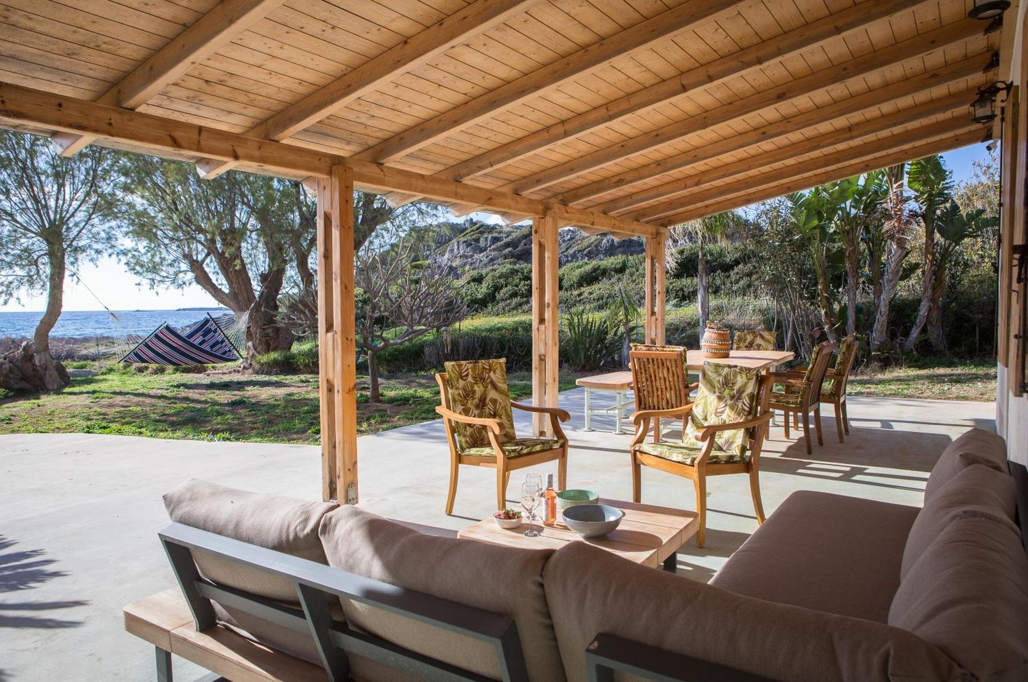 Mera Beachfront House - Фаласарна Екстериор снимка