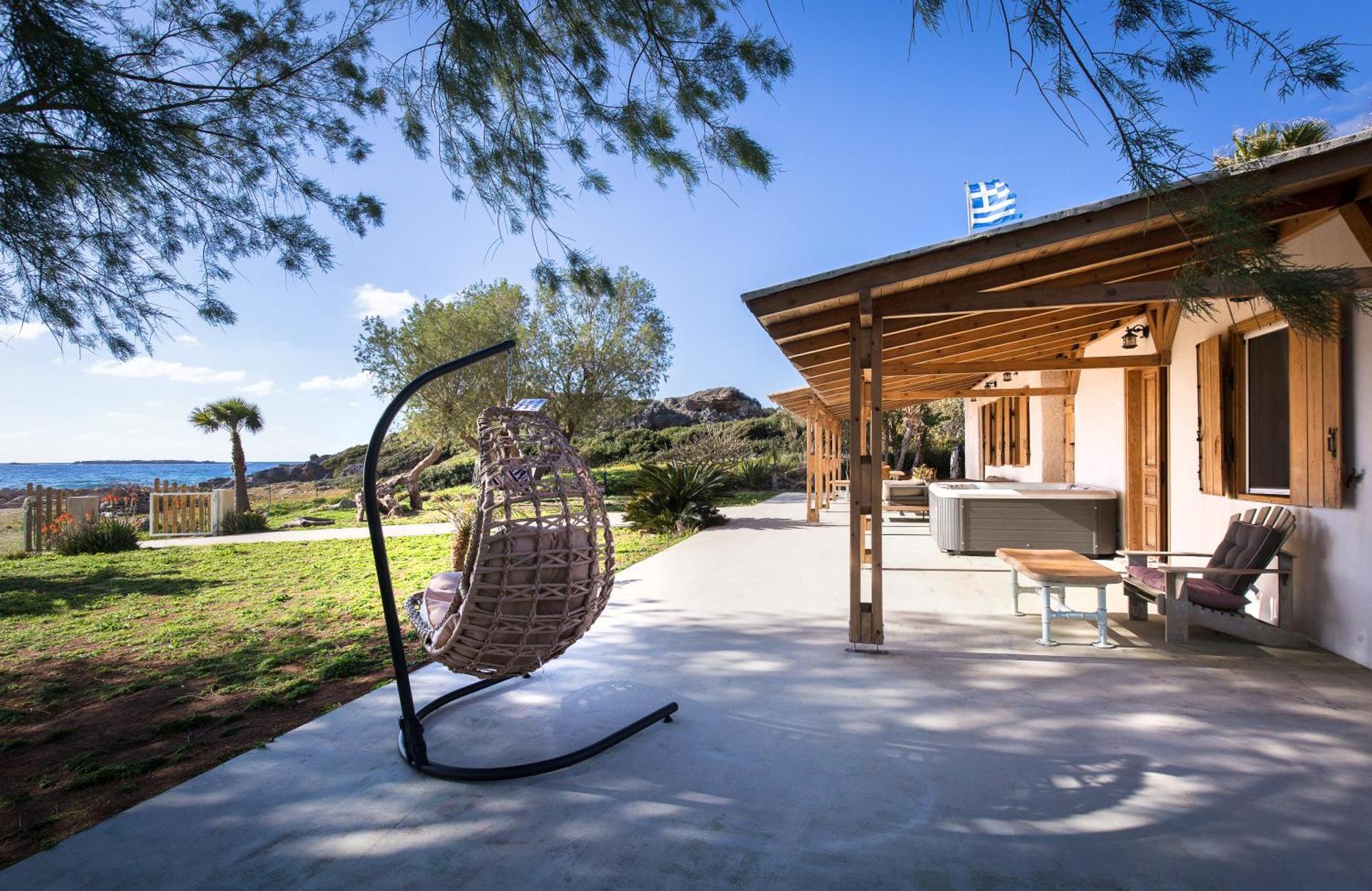 Mera Beachfront House - Фаласарна Екстериор снимка