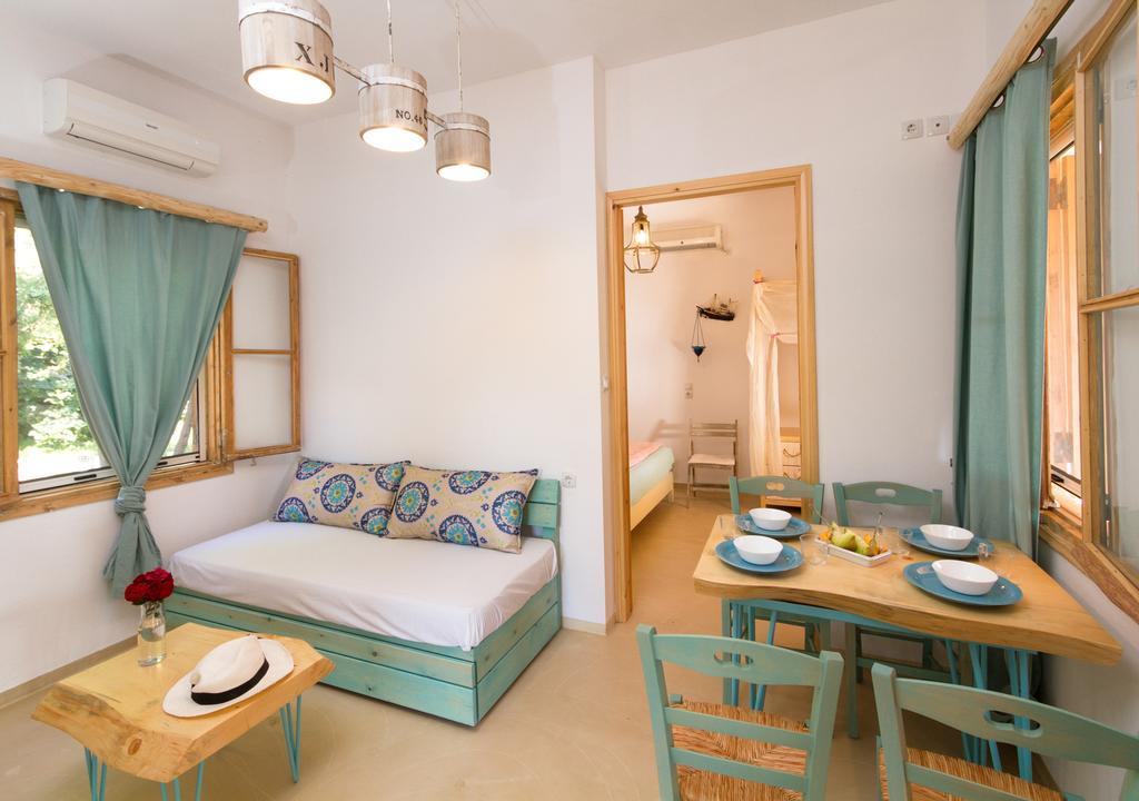 Mera Beachfront House - Фаласарна Екстериор снимка