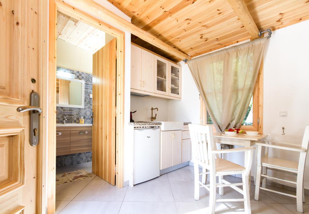 Mera Beachfront House - Фаласарна Екстериор снимка