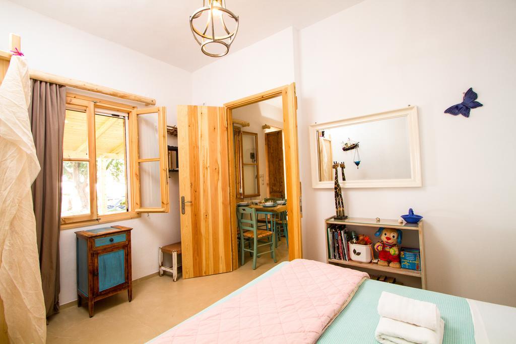 Mera Beachfront House - Фаласарна Екстериор снимка