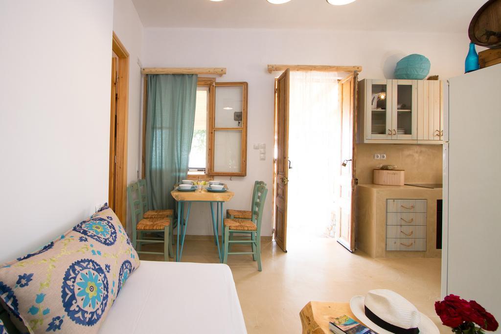Mera Beachfront House - Фаласарна Екстериор снимка